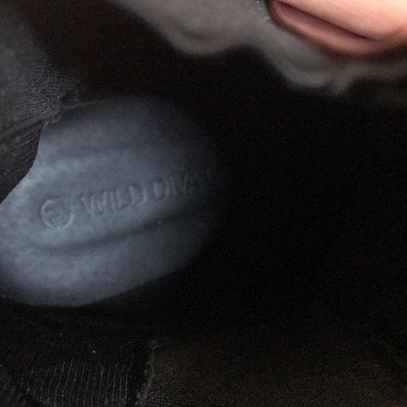 Maroon boots - Picture 6 of 6